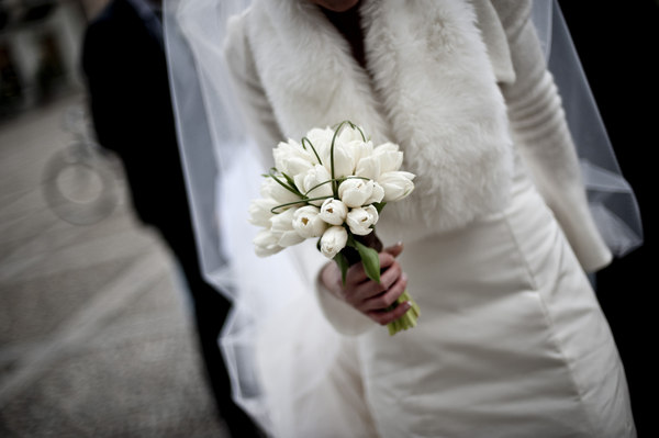 Букет невесты из белых тюльпанов
