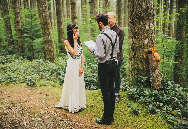 Лаура и Ник: тайное венчание в лесу