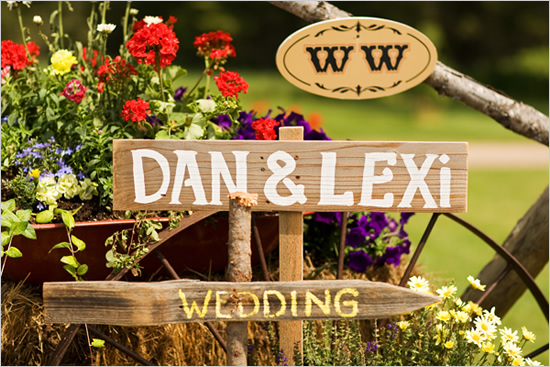 Лавандовая свадьба Лекси и Дэна в стиле рустик