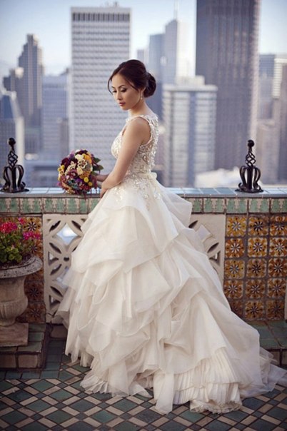 очень пышные свадебные платья 2013