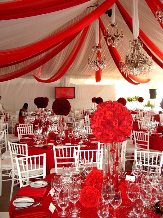 оформление свадебного зала красно белое