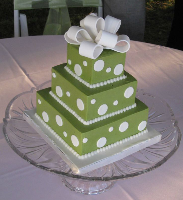 свадебный торт в зеленых тонах