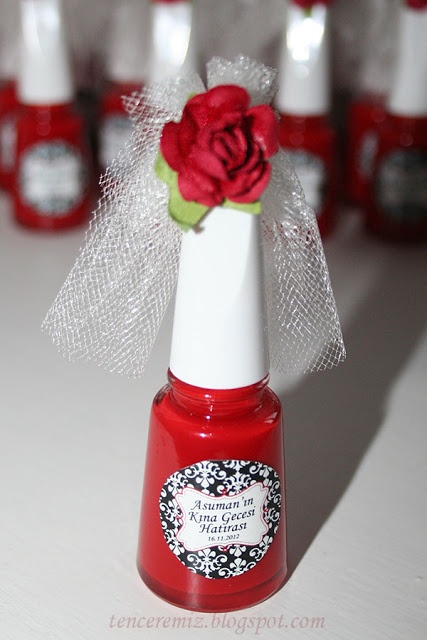 свадьба в красном цвете летом