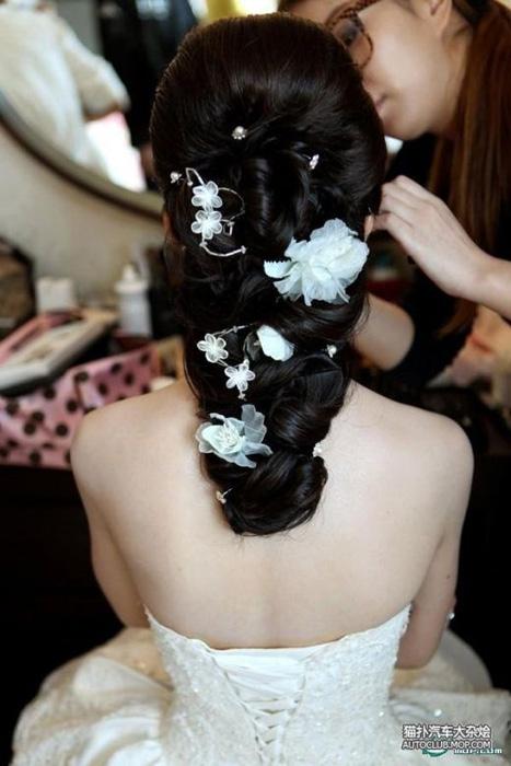 Коса из локонов на свадьбу