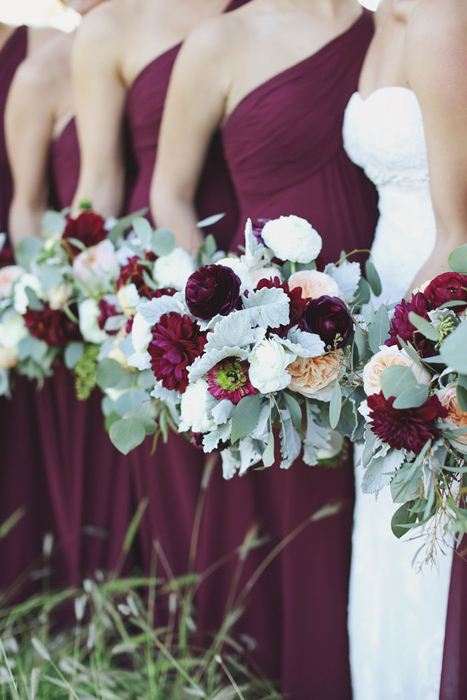 Бордовая свадьба: образы невесты, жениха, подружек невесты и бояр